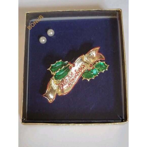 Vintage Enamel Christmas brooch pin Happy Holidays Holly Leaf banner boxed - Picture 7 of 8